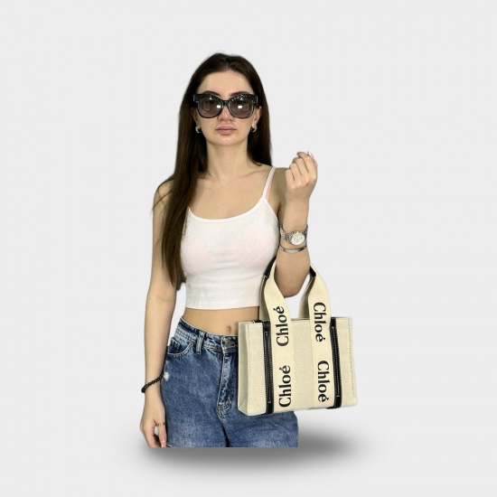 Chloe #003
